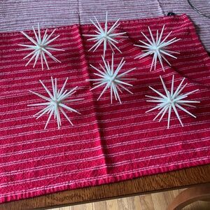 6 glitter star/snowflake ornaments